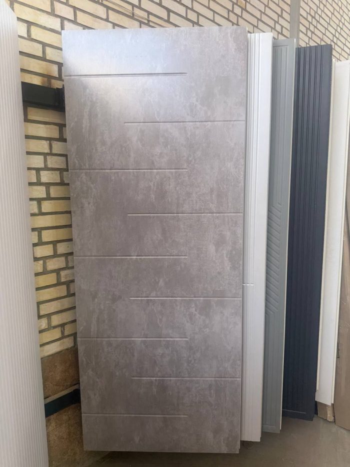درب داخلی MDF روکش PVC طوسی مدل دار - تصویر 1
